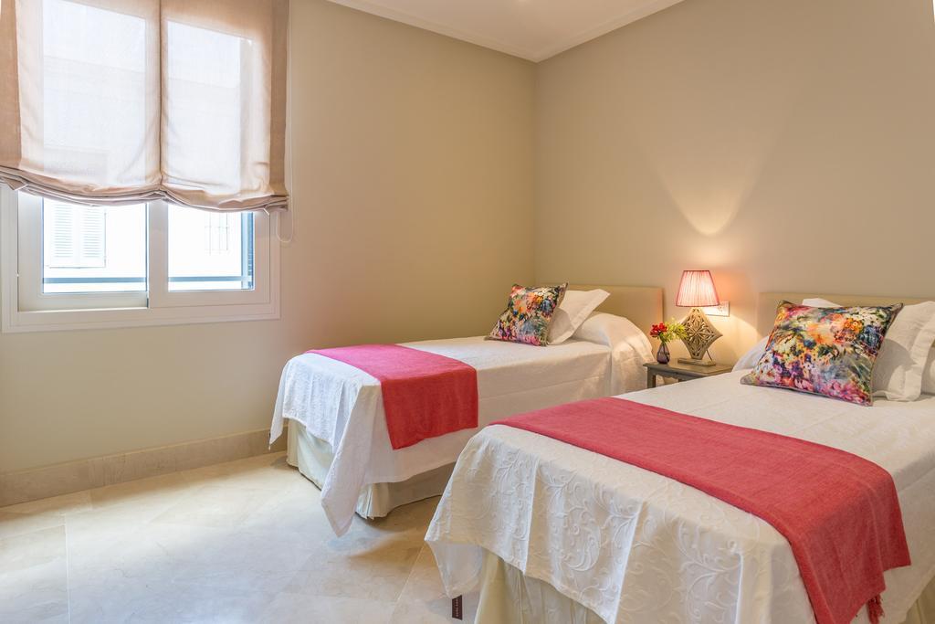 Puerta Principe Luxury Apartments Sevilla Rum bild