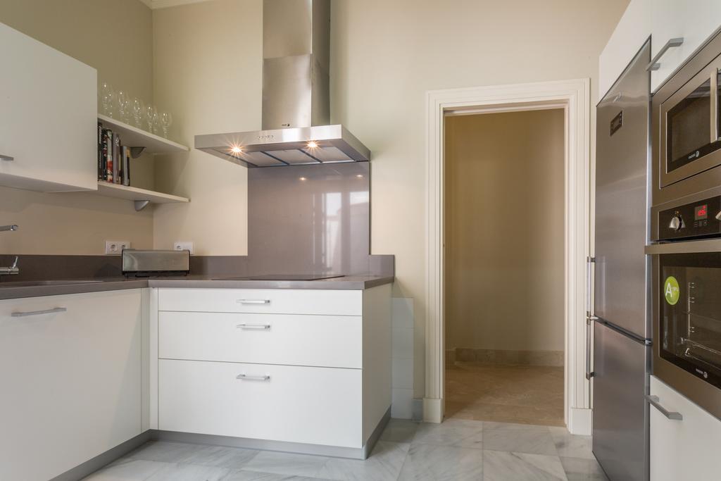 Puerta Principe Luxury Apartments Sevilla Rum bild