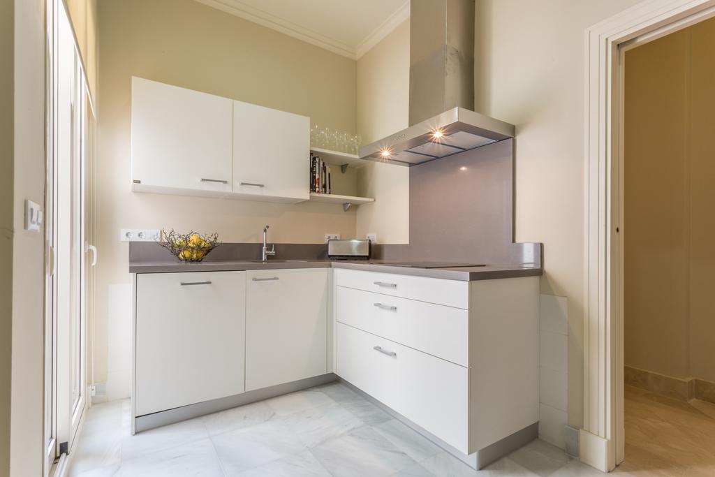 Puerta Principe Luxury Apartments Sevilla Exteriör bild