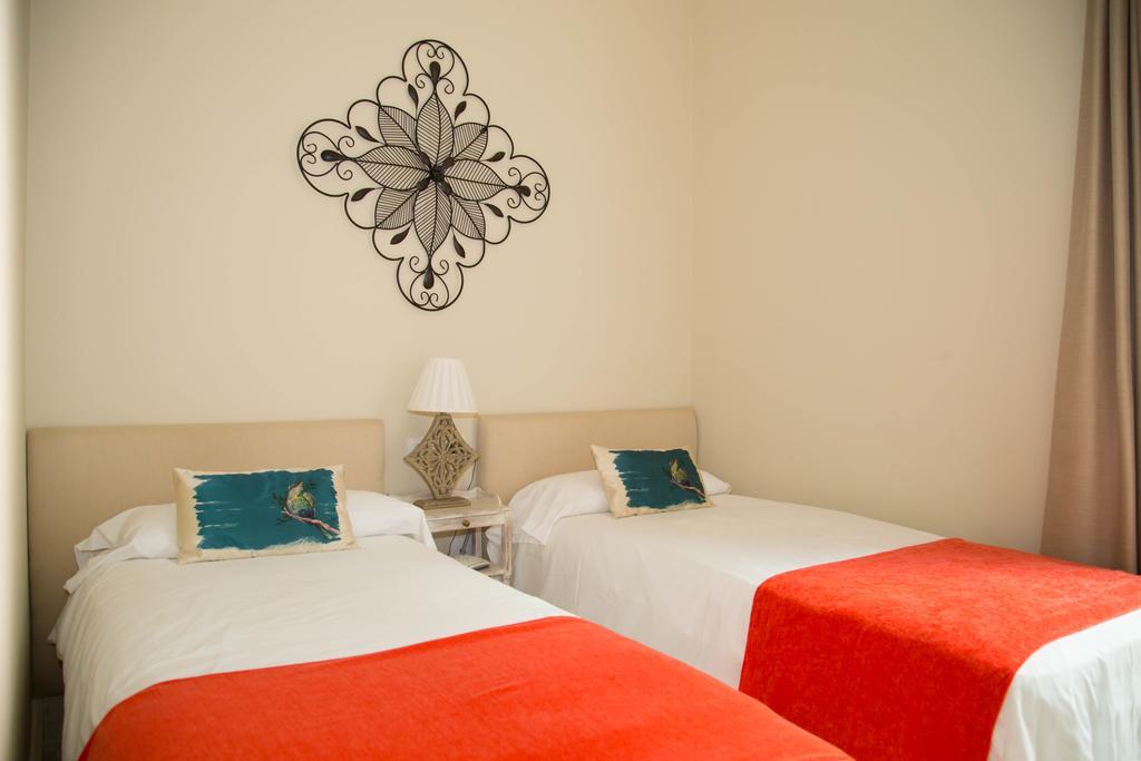 Puerta Principe Luxury Apartments Sevilla Exteriör bild
