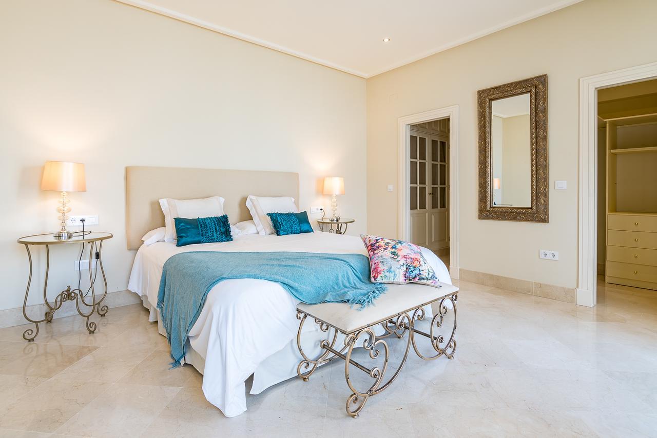 Puerta Principe Luxury Apartments Sevilla Exteriör bild